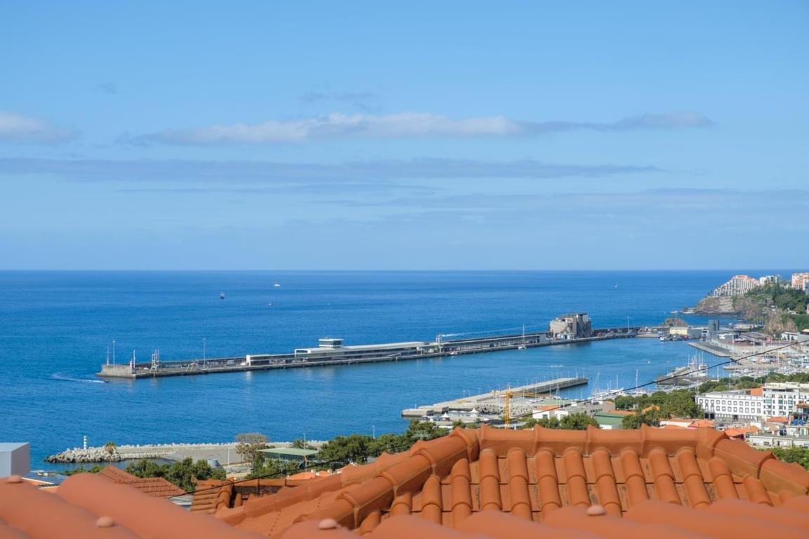 Готель Guestready - An Amazing Blue Ocean View Фуншал Екстер'єр фото