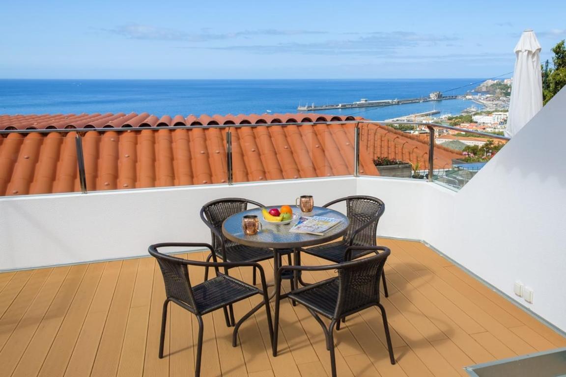 Готель Guestready - An Amazing Blue Ocean View Фуншал Екстер'єр фото